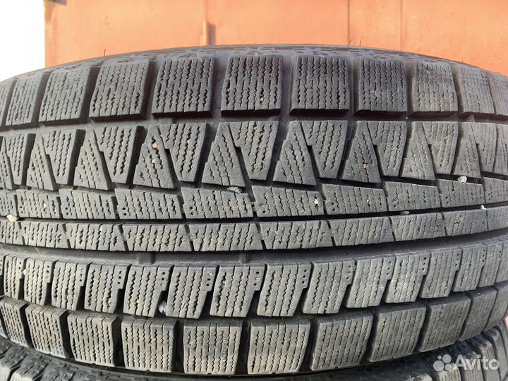 Bridgestone Blizzak Revo GZ 225/55 R17