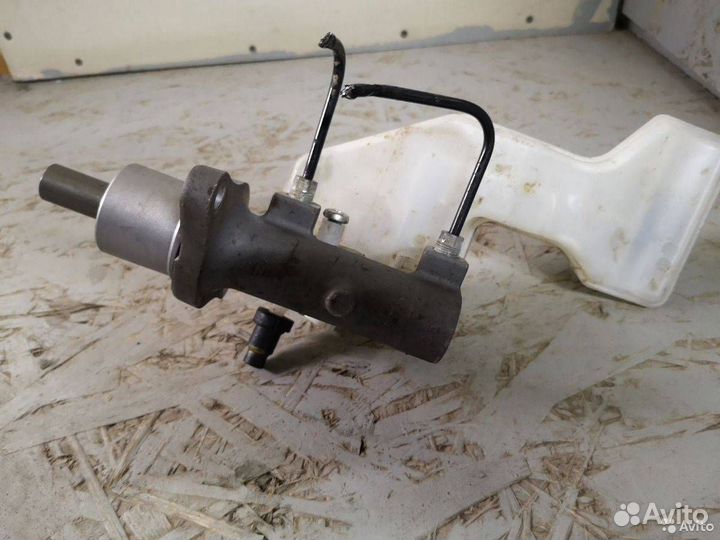 Главный тормозной цилиндр Mazda 3 BL (2008 - 2011)