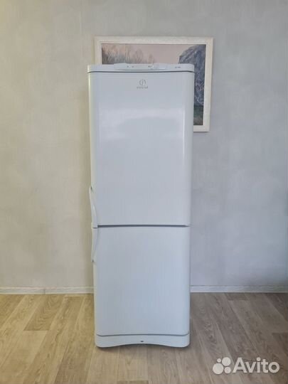 Холодильник бу indesit
