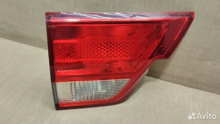 Фонарь правый Jeep Grand Cherokee WK2