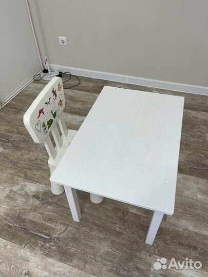 Детский стол и стул IKEA сундвик