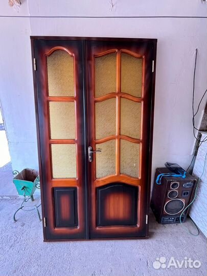 Двери межкомнатные с коробкой новые