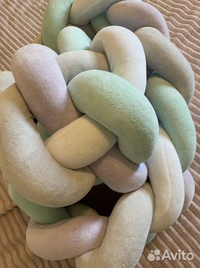 Бортик коса в детскую кроватку