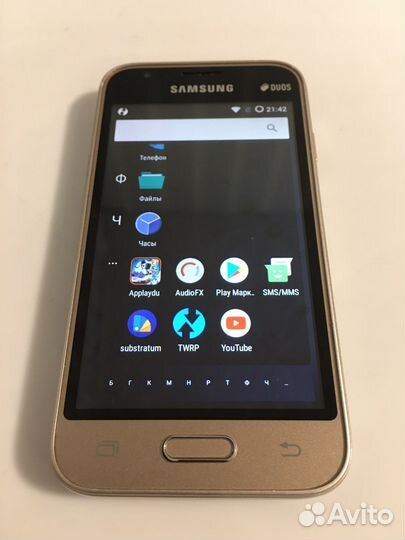 Телефон Samsung Galaxy J1 mini