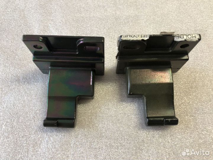 Кронштейн шторки пр toyota Avensis T250 2003-2009