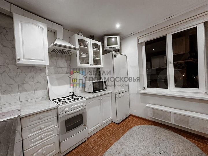 2-к. квартира, 53 м², 4/10 эт.