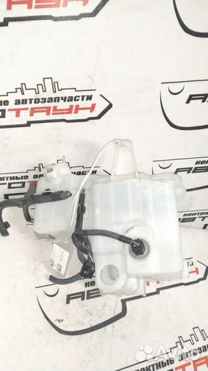 Бачок омывателя lexus LS460 LS600H USF40 USF45 UVF45