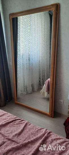 Зеркало настенное в полный рост