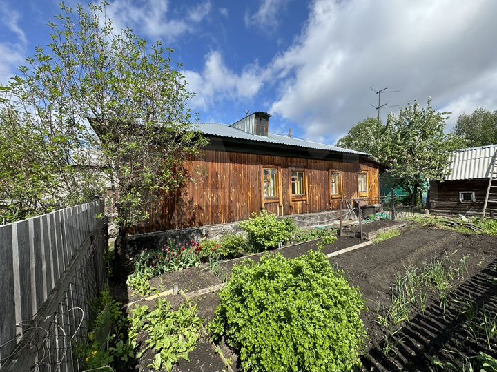 Дом 57 м² на участке 3,5 сот.