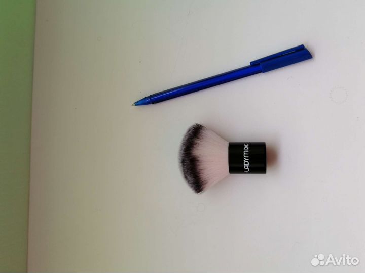 Кисти для макияжа кабуки