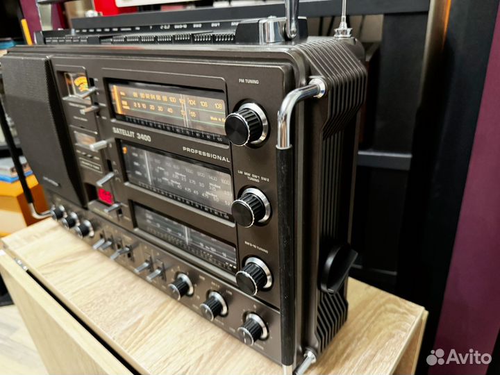 Радиоприемник grundig satellit 3400 LUX