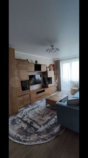 2-к. квартира, 52 м², 5/5 эт.