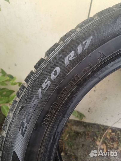 Pirelli Ice Zero 225/50 R17