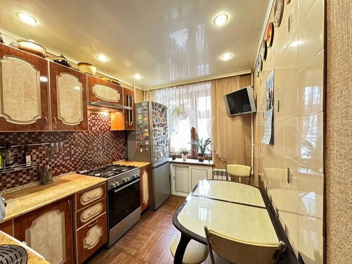 2-к. квартира, 40 м², 2/9 эт.