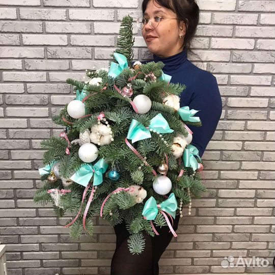 Композиция с Нобилисом и Розами