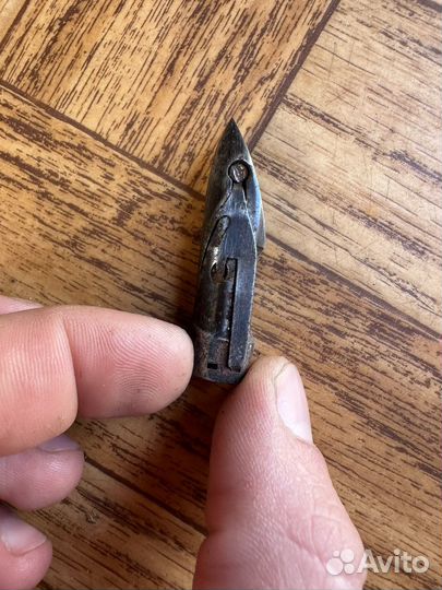 Челнок пуля для швейной машины зингер