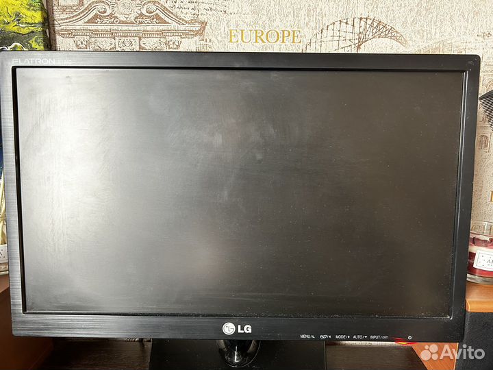 Монитор LG flatron e 1942