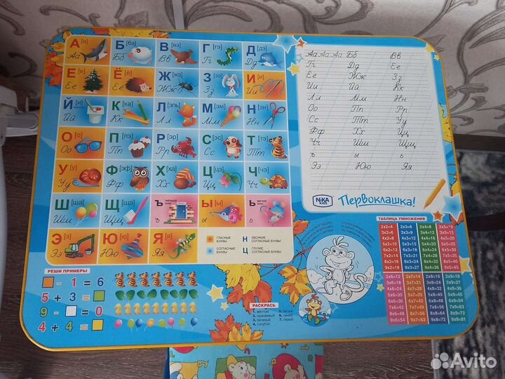 Детский письменный стол и стул