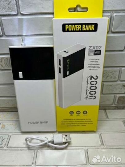 Портативный повер банк с фонариком 20000mah 3 USB