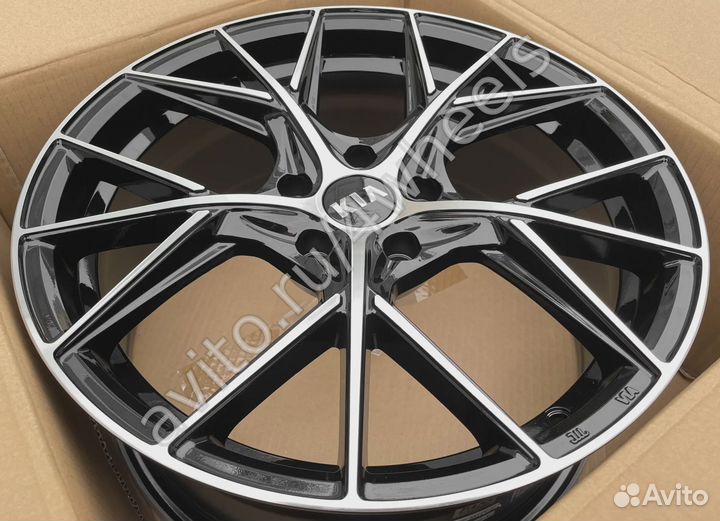 Диски на Kia Stinger R18