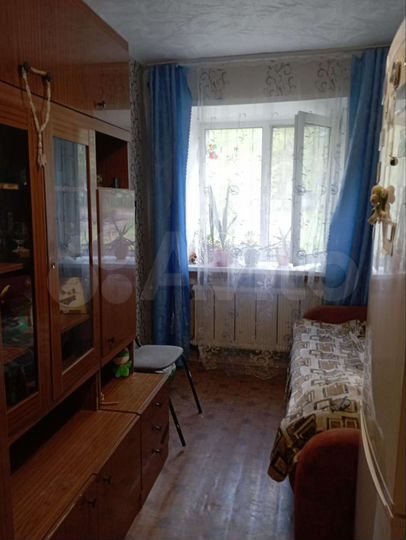 Комната 18 м² в 5-к., 1/3 эт.