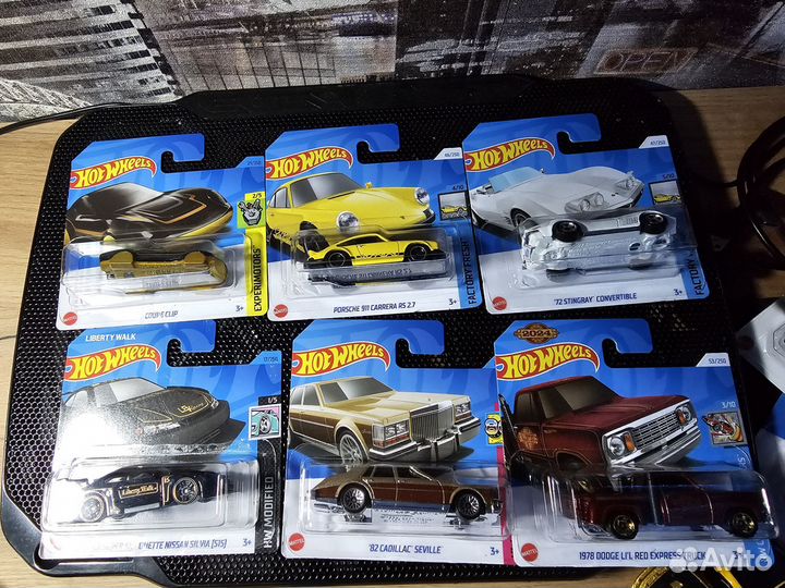 Hot wheels машинки