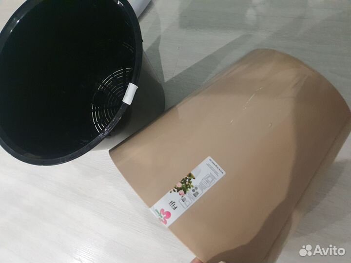 Цветочный горшок напольный