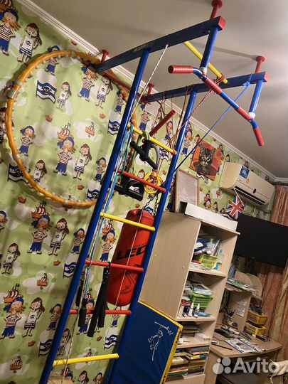 Шведская стенка с турником и брусьями