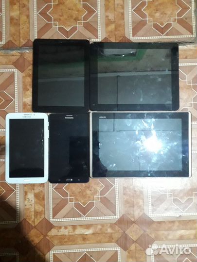 Лот планшетов