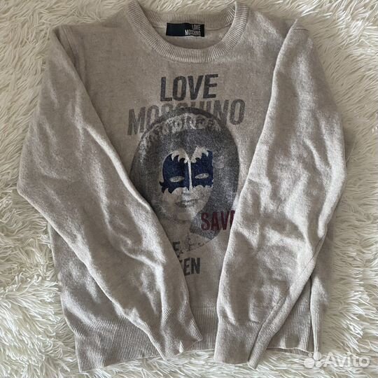 Свитер love moschino оригинал