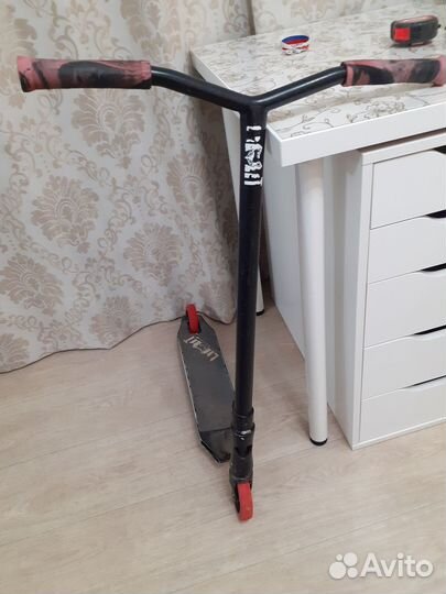 Трюковой самокат