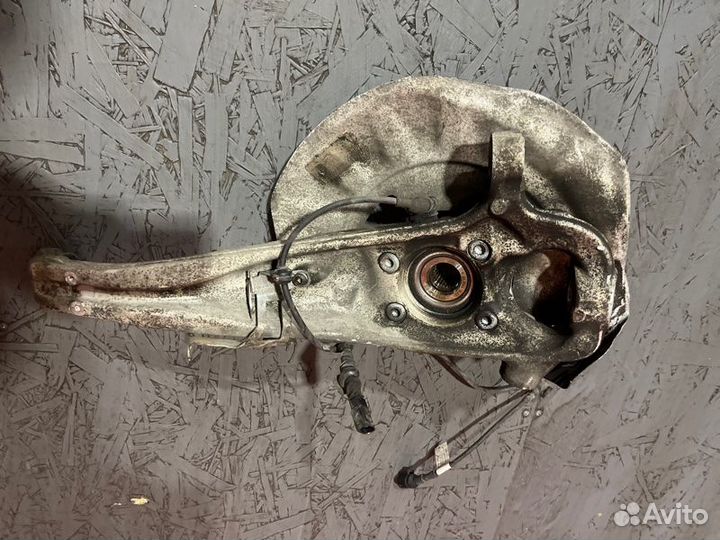 Кулак поворотный передний правый Porsche Cayenne