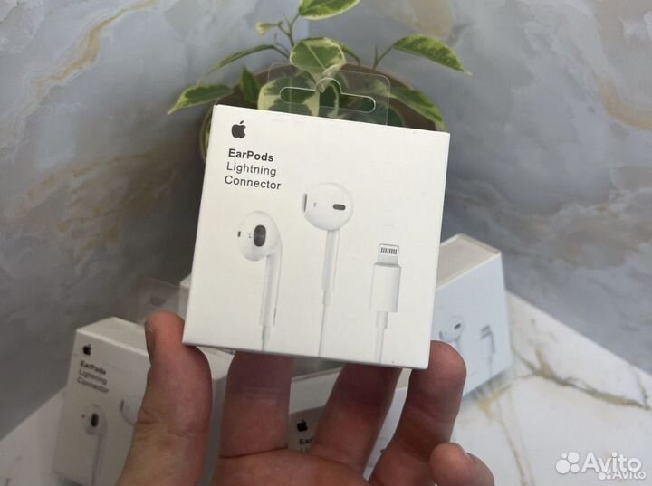Наушники EarPods Lightning