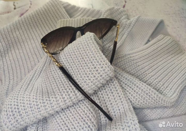 Солнцезащитные очки miu miu