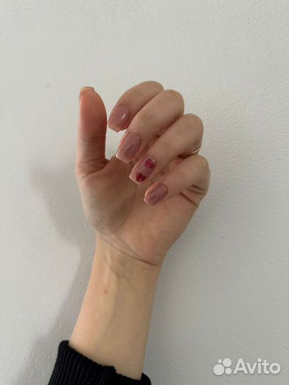 Маникюр и педикюр