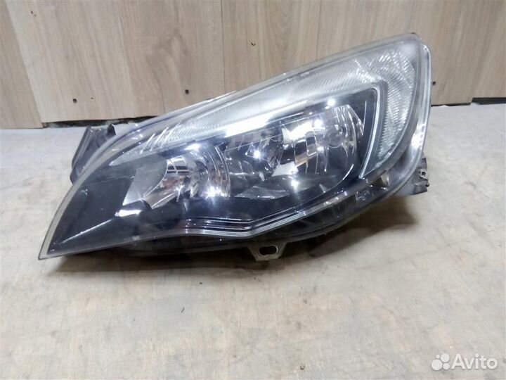 Фара левая от Opel Astra J 2010