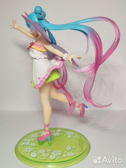 Фигурка Hatsune Miku