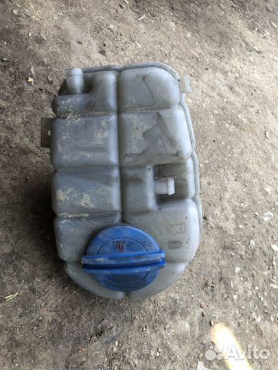 Расширительный бачок Audi A6 C7 2.8 FSI 4G0121403C