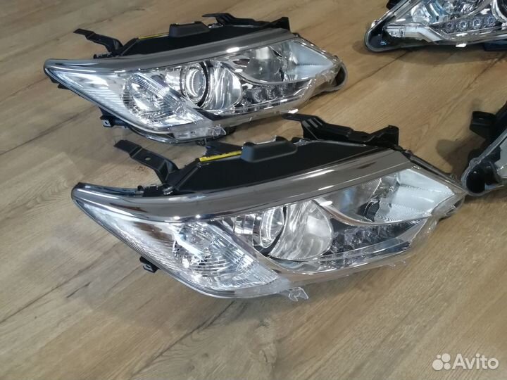 Toyota Camry 55 фары ксенон новые оригинал