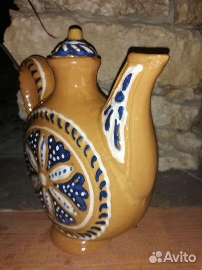 Бутыли-графины с орнаментом