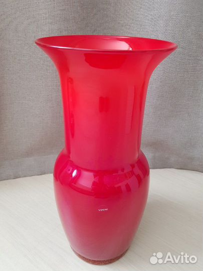 Ваза Venini Opalino red