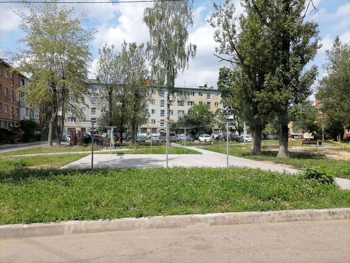 Комната 12 м² в 5-к., 2/5 эт.