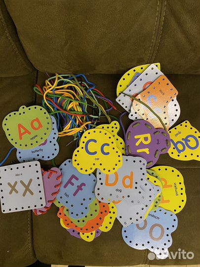 Melissa & Doug шнуровка алфавит