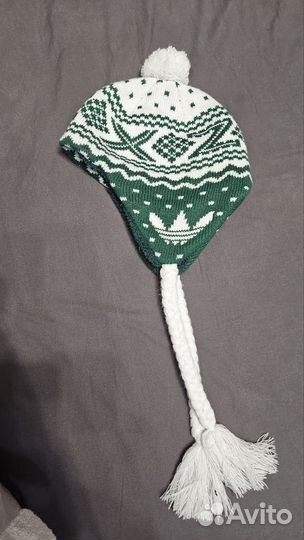 Новые зимние шапки Adidas на ребенка