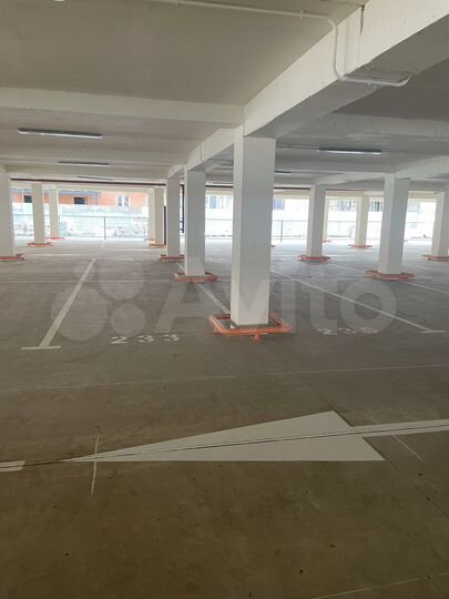 Машиноместо, 13 м²