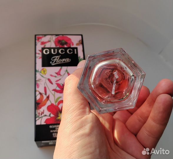 Туалетная вода женская flora gucci