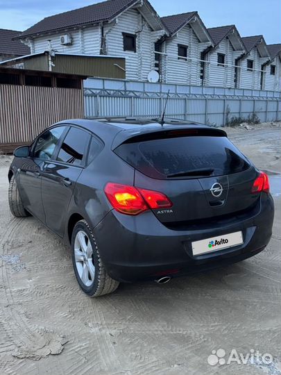 Opel Astra 1.4 AT, 2011, 169 000 км