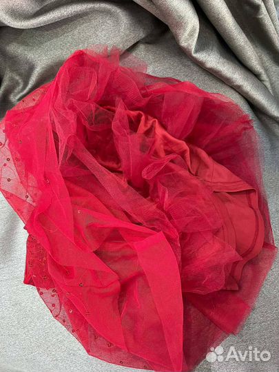 Платье для девочки новое