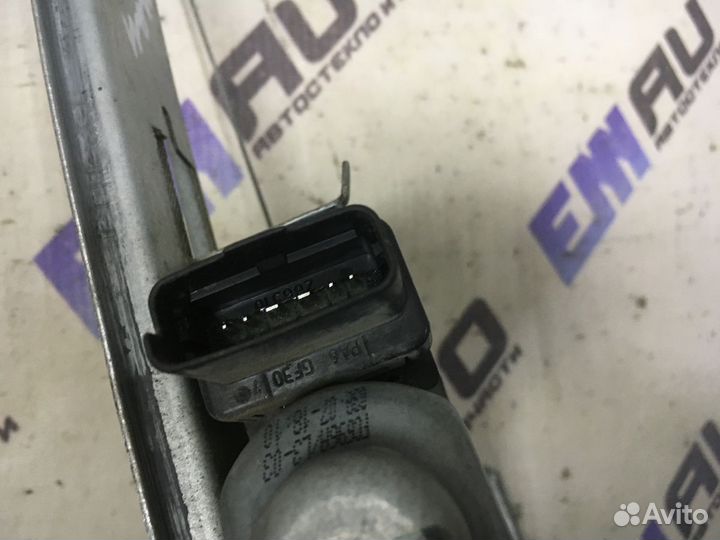 Стеклоподъемник задний правый Рено Меган 2 седан