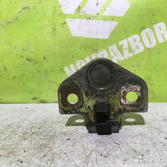 Ответная часть замка двери Форд Фокус 1